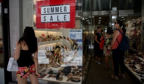 Θερινές εκπτώσεις: Υψηλότερος τζίρος από το 2020 για μία στις τρεις επιχειρήσεις