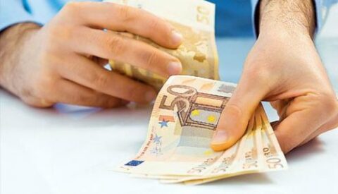 Δώρο Πάσχα: Έως την Μεγάλη Τετάρτη η καταβολή στους εργαζόμενους