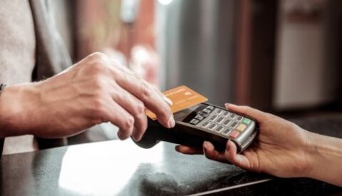 Πρόστιμα-φωτιά και λουκέτα έως και 10 ημέρες σε όσους δεν εκδίδουν αποδείξεις