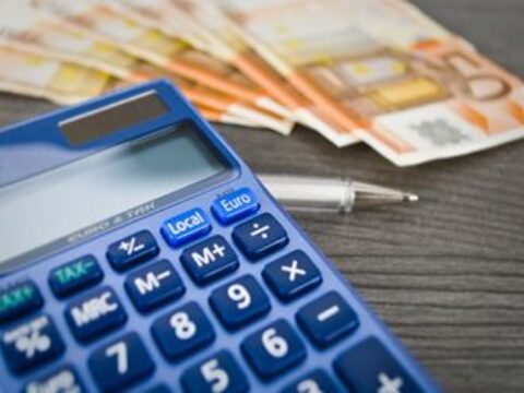 Νέο λίφτινγκ στο φορολογικό των ελεύθερων επαγγελματιών – Ποιες διορθώσεις εξετάζονται