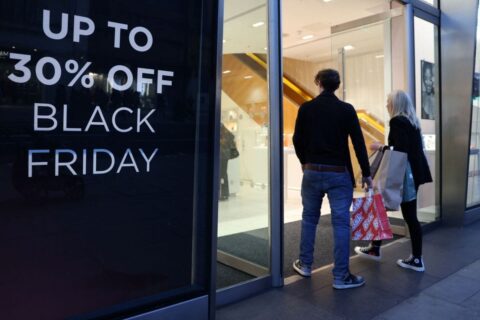 Black Friday: Μύθοι και αλήθειες – Τι αγοράζουν οι Έλληνες