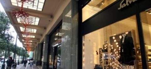 Παρατείνεται ως τα τέλη του 2025 το πλαφόν 3% στις εμπορικές μισθώσεις